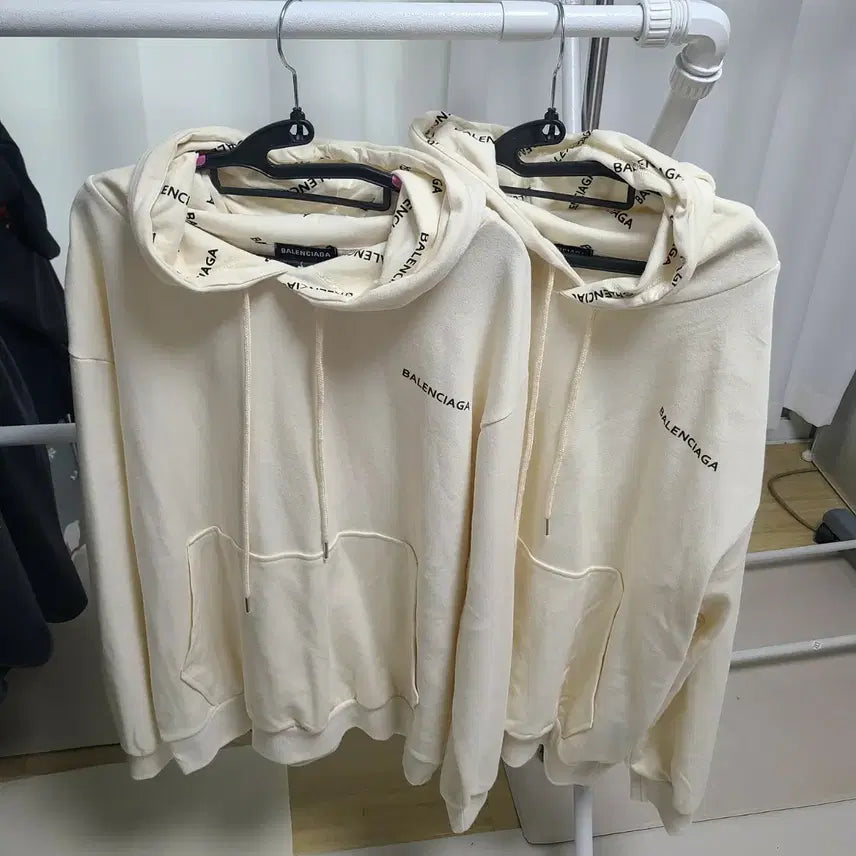 [BUNJANG] Balenciaga Logo Hoodie Ivory Unisex / 발렌시아가 후드티로고아이보리남여가능새상품요