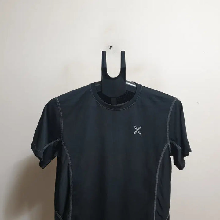 [BUNJANG] Moncler Short-Sleeve T-Shirt (Size 95) / 몬츄라 반팔티셔츠/95