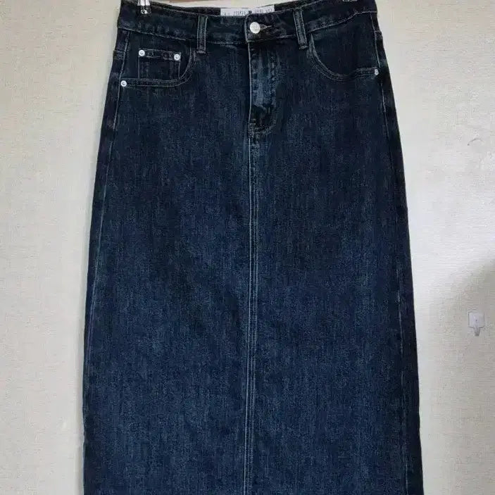 [BUNJANG] Denim Long Skirt with Red Logo Embroidery / (새상품)스판 짱짱 데님 롱스커트