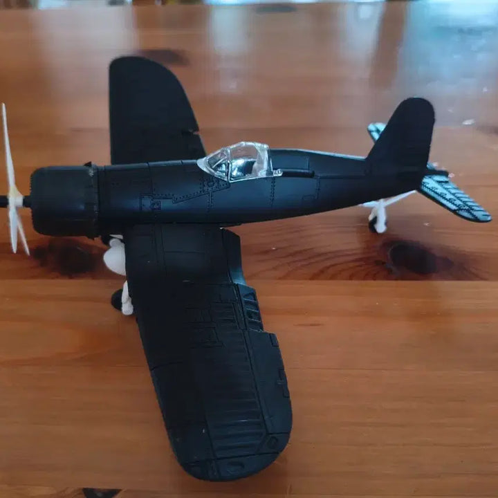 [BUNJANG] F-4U Corsair Fighter Plastic Model Kit / F-4U 폴세어 전투기 프라모델