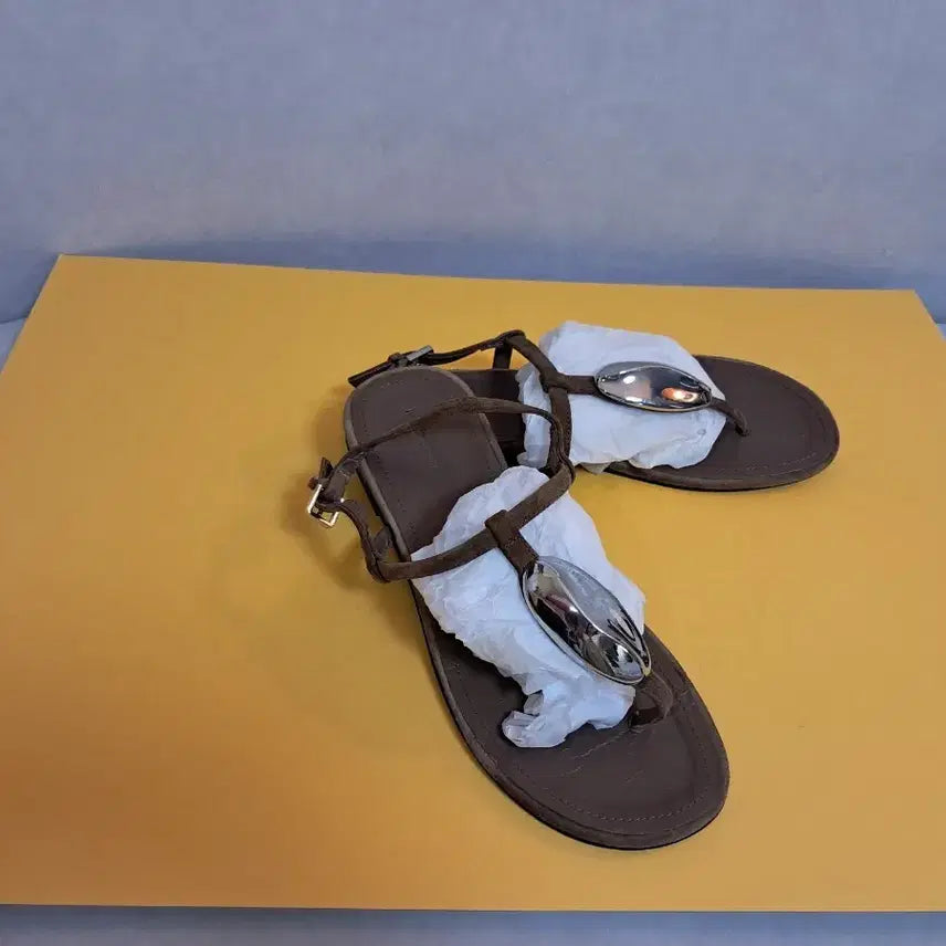 [BUNJANG] Massimo Dutti Silver Detail Slingback Flats - Camel/Dark Brown / 마시모두띠  플랫슈즈240