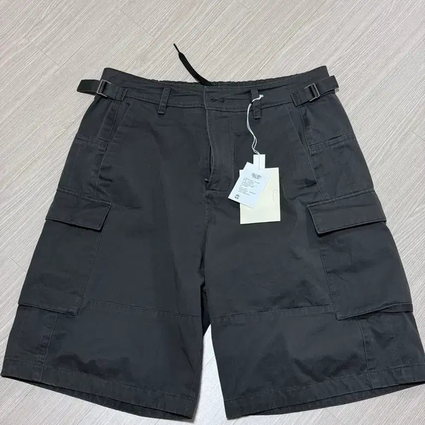 [SOLD OUT] [4] 새제품 폴리테루 빅카고 팬츠 반바지 차콜브라운