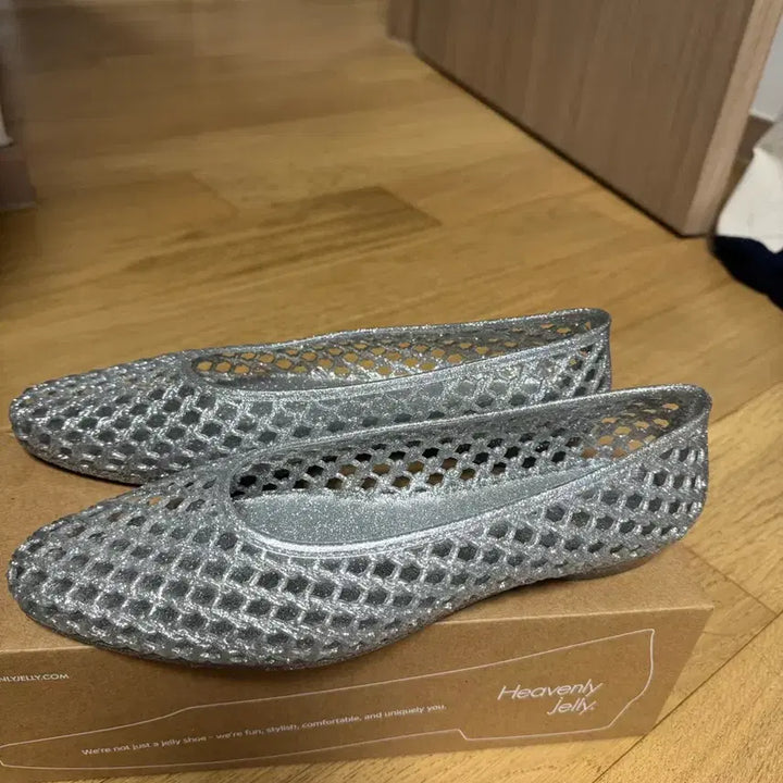 [BUNJANG] Heavenly Jelly Shoes Glitter Flat Shoes / 헤븐리젤리슈즈