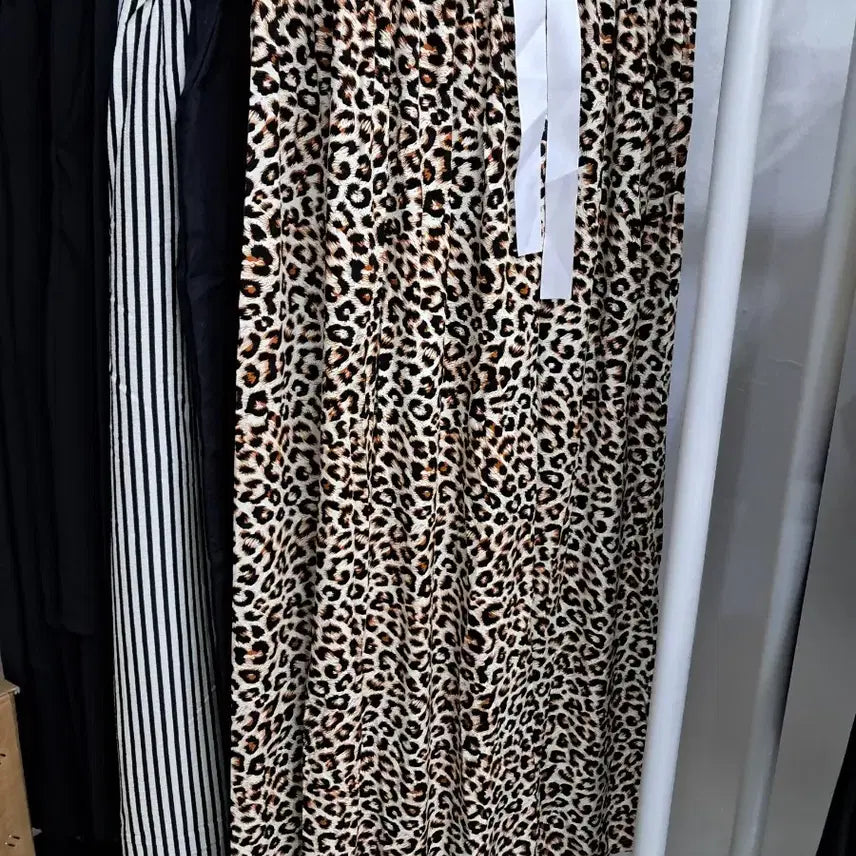 [BUNJANG] Leopard Print Wide Leg Pants / 호피바지 77까지 레오파드통바지