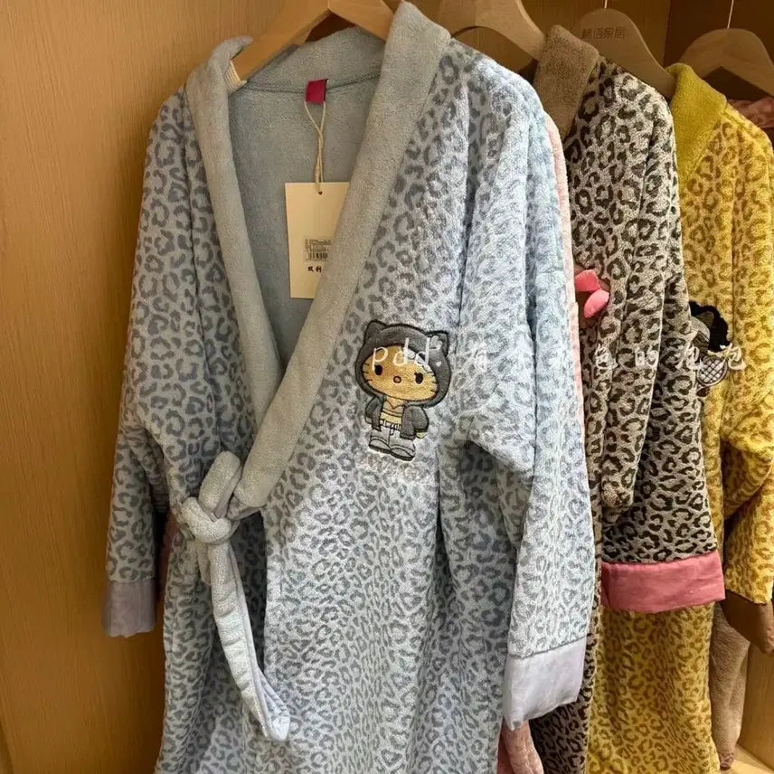 [BUNJANG] Sanrio Hello Kitty Leopard Sleep Robe / Shower Gown / 헬로키티 산리오 캐릭터 레오파드 수면 가운 샤워가운