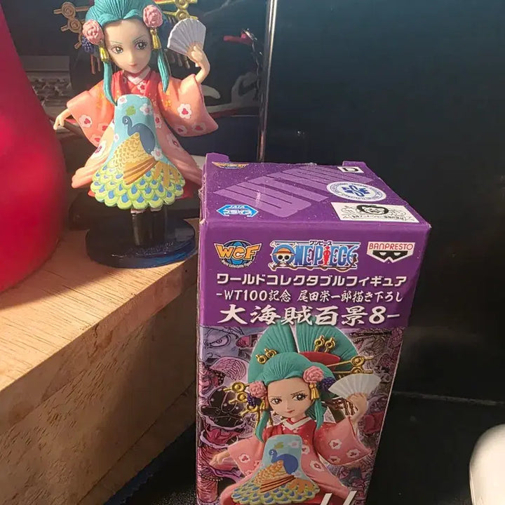 [BUNJANG] One Piece World Collectable Figure Komurasaki (Opened) / 택포 월콜 원피스 코무라사키 개봉 박스o