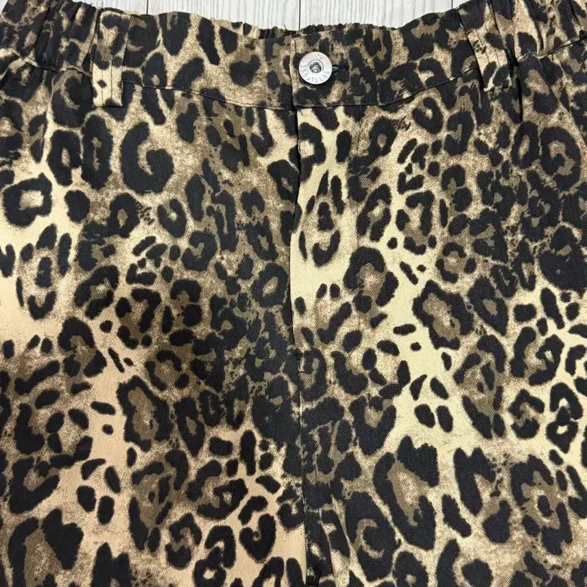 [BUNJANG] Leopard Print Cargo Shorts (Free Size, Fits 32-33) / 레오파드 호피 카고 반바지 허리밴딩free 32~33 미사용