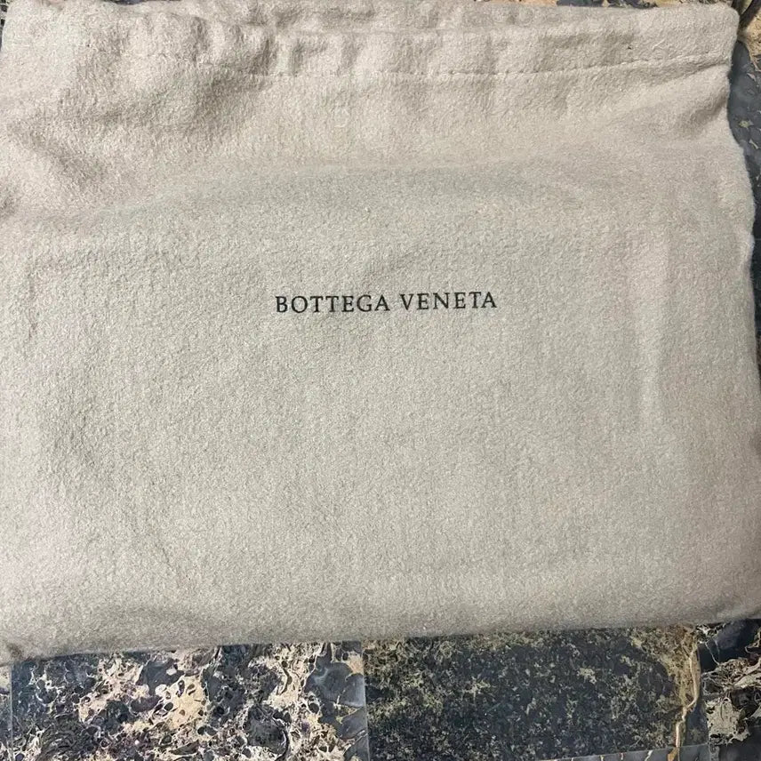[BUNJANG] Bottega Veneta Classic Intrecciato Zip Long Wallet / 보테가베네타 클래식 인트레치아토 지퍼 장지갑