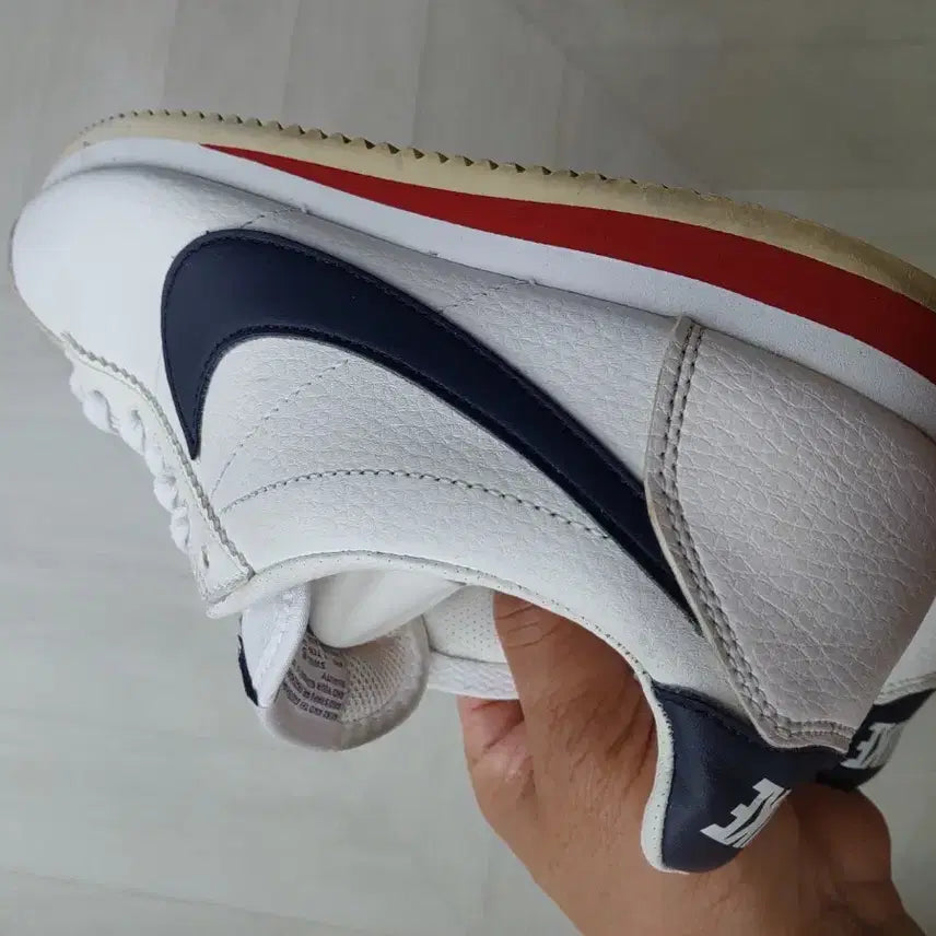 [BUNJANG] Nike Cortez White/Black/Red Sneakers 260mm / 나이키 코르테즈 흰색/블랙/레드 260mm