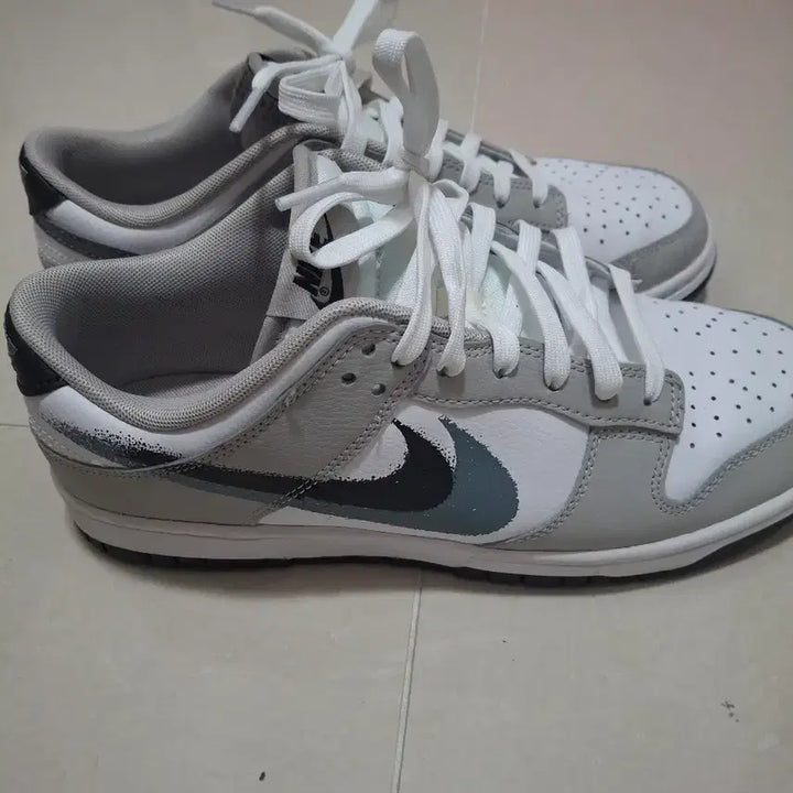[BUNJANG] Nike Dunk Low Grey Sneakers / 나이키덩크로우그레이
