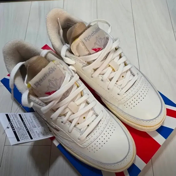 [BUNJANG] Reebok Club C 85 Husky Sneakers (245mm) / 리복 클럽 C 85 허스키 245mm