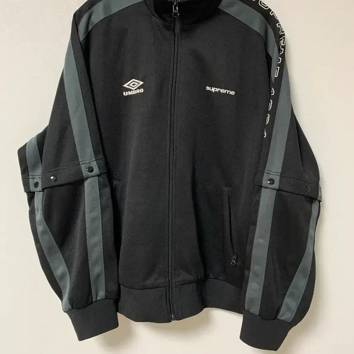 [BUNJANG] Supreme x Umbro Track Jacket Black / L 슈프림 엄브로 트랙 자켓 블랙