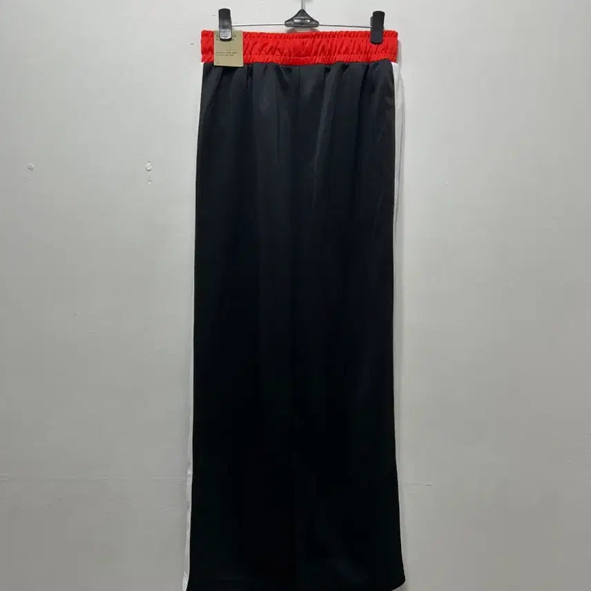 [BUNJANG] Nike Black Long Skirt Red Accent XS / 나이키 블랙 롱 스커트 레드 포인트 새상품 XS