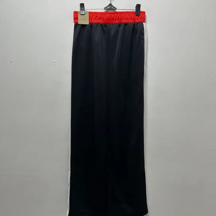 [BUNJANG] Nike Black Long Skirt Red Accent XS / 나이키 블랙 롱 스커트 레드 포인트 새상품 XS