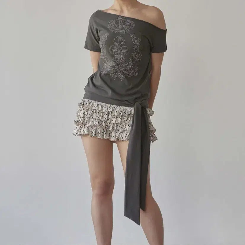 [BUNJANG] Sculptor Off-the-Shoulder Short-Sleeve T-Shirt / 스컬프터 오프숄더반팔티