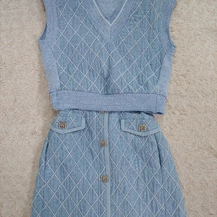 [BUNJANG] Mine Set Up Argyle Pattern Vest and Skirt Set / 마인 셋업