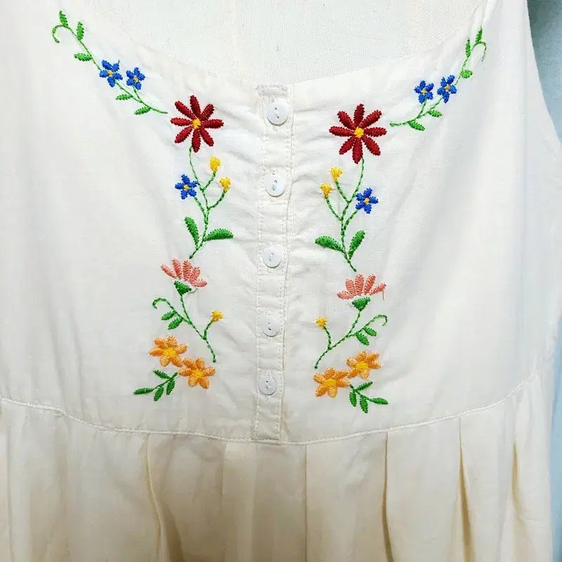 [BUNJANG] Earth Music &amp; Ecology Japan Embroidered Strap Dress / EARTH MUSIC &amp; ECOLOGY 재팬 자수 끈 원피스