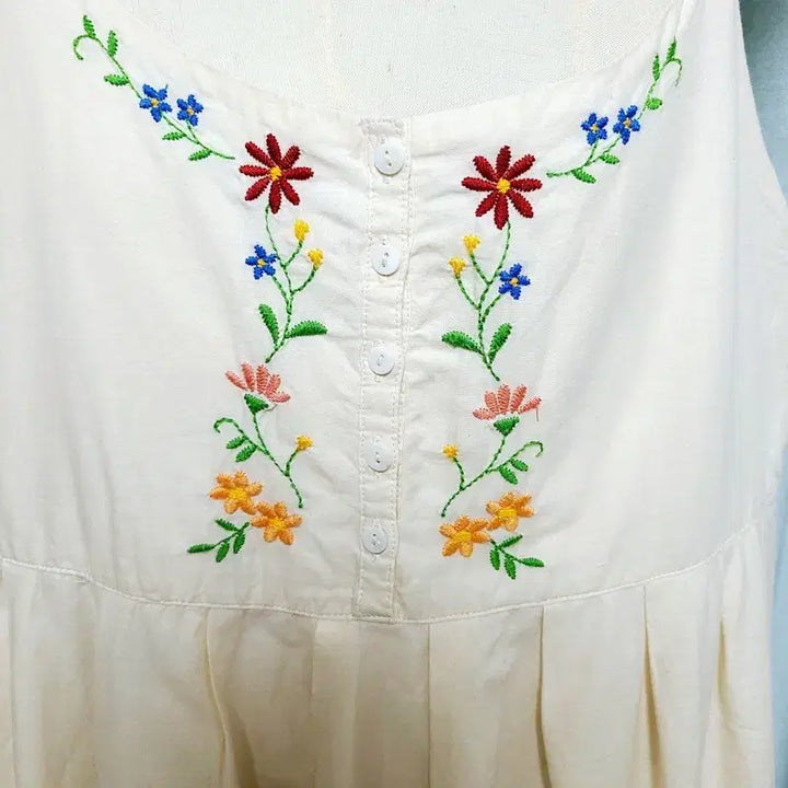 [BUNJANG] Earth Music &amp; Ecology Japan Embroidered Strap Dress / EARTH MUSIC &amp; ECOLOGY 재팬 자수 끈 원피스