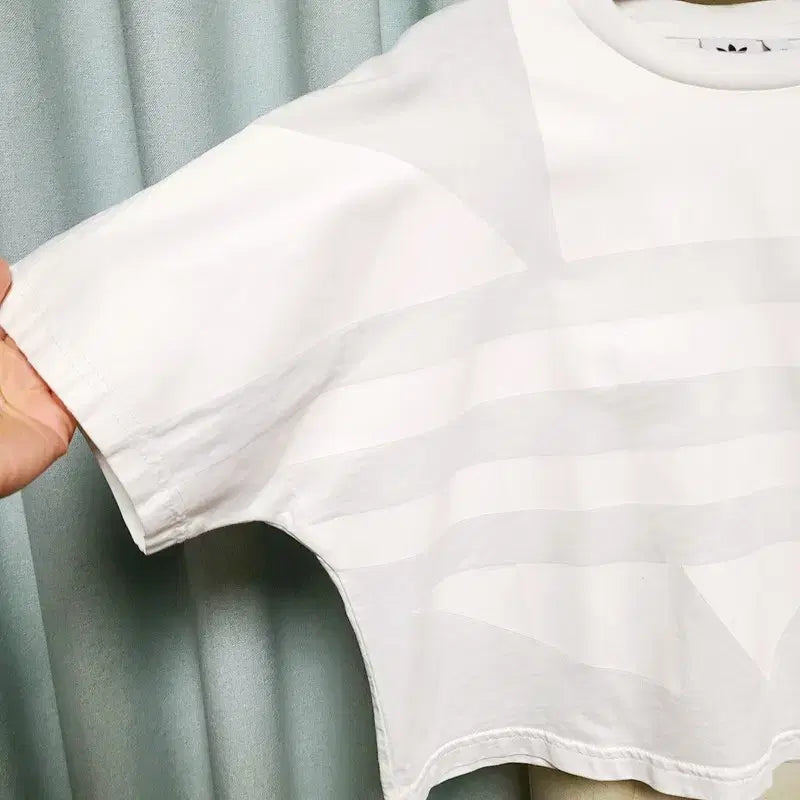 [BUNJANG] Adidas Big Logo Cropped T-Shirt / 아디다스 빅로고 크롭 티셔츠