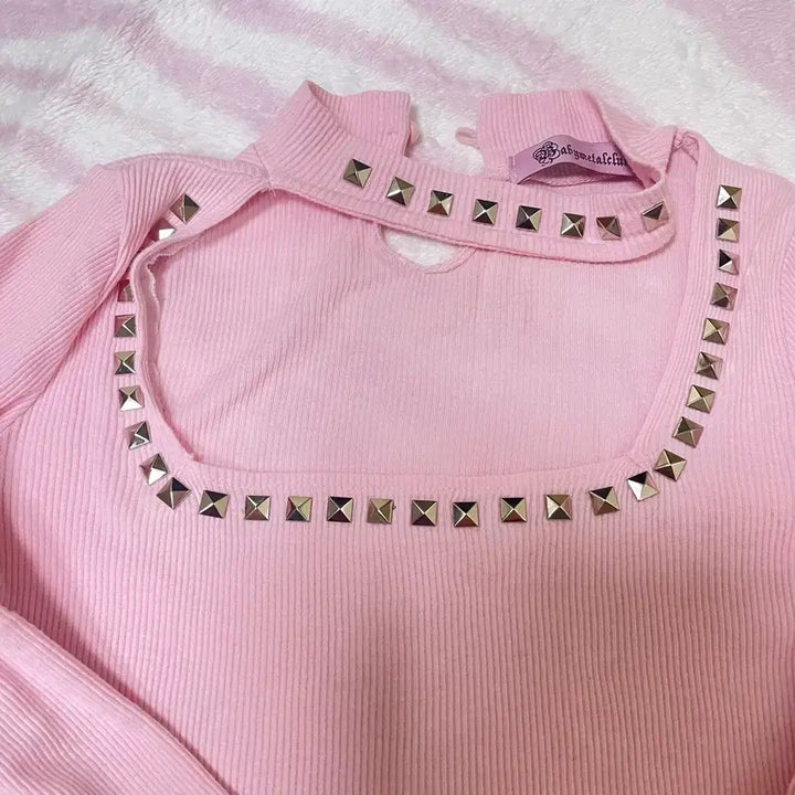 [BUNJANG] Babymetalclub Studded Choker Tee - Pink / 베이비메탈클럽 스터드 초커 티 - 핑크