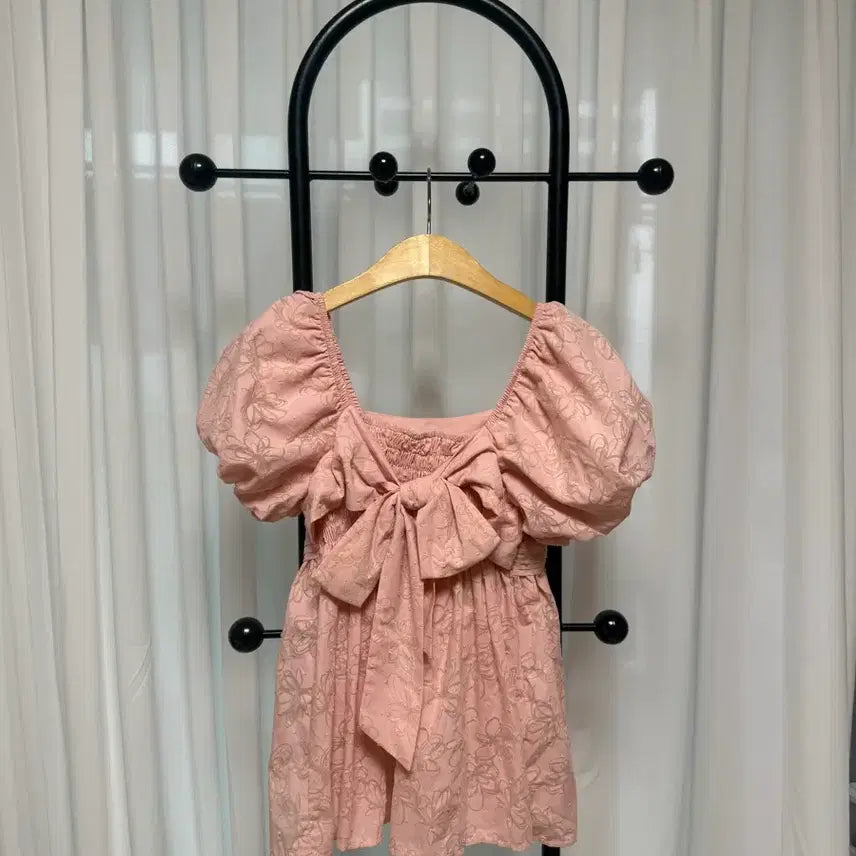 [BUNJANG] Floral Print Off-Shoulder Blouse / 여리핏 앞뒤 착용 가능 오프숄더 가능 블라우스