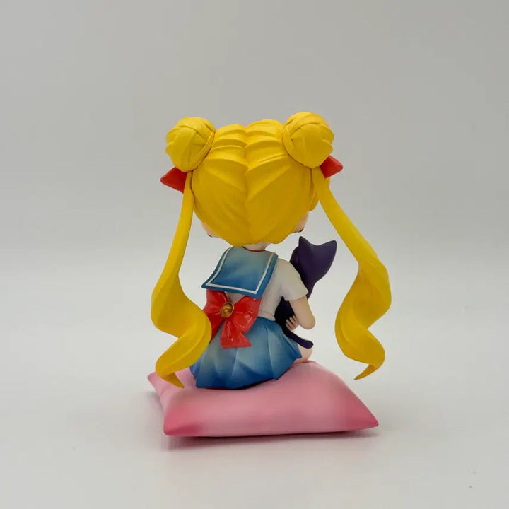 [BUNJANG] Sailor Moon Usagi Tsukino Seated Pose Resin Figure / 세일러문 NANA 츠키노 우사기 앉은포즈 레진 피규어