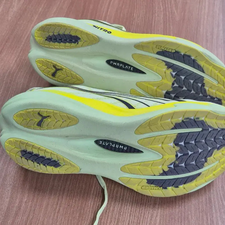 [BUNJANG] Puma Deviate Nitro 4 Running Shoes (Lemon) / 푸마 디비에이트 나이트로4 레몬색상