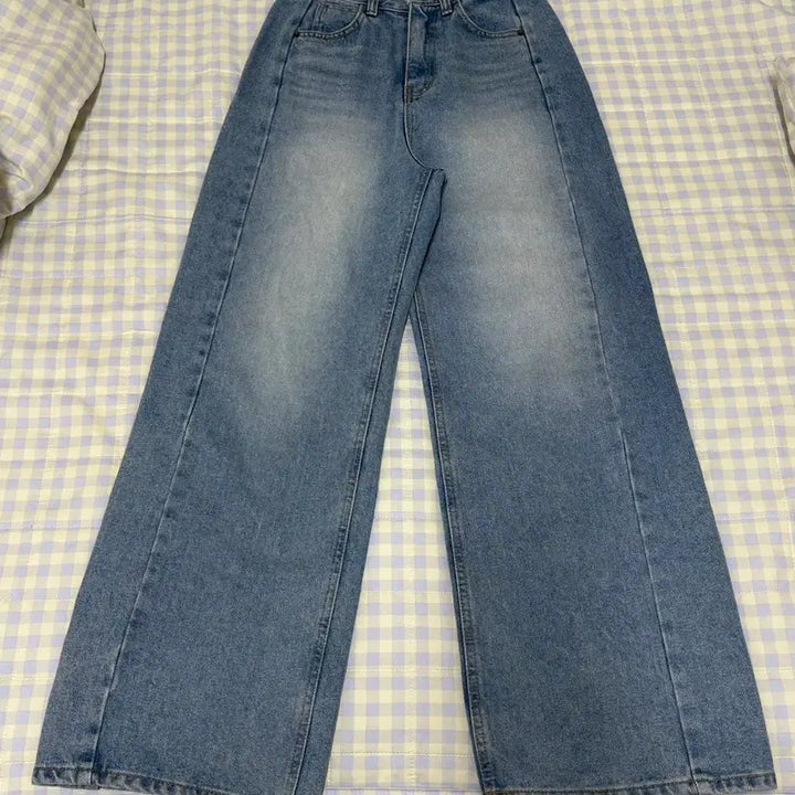 [BUNJANG] Hinique Mid-Wash Wide Leg Back Pocket Denim Pants (Size S) / 에이블리 연청 와이드 뒷포켓 데님 팬츠 s
