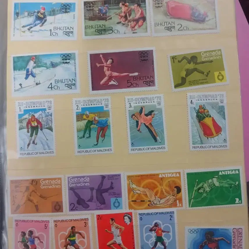 [BUNJANG] Rare International Olympic Commemorative Stamp Set (1976) - 19 Stamps / 희귀 해외 올림픽 기념 우표 세트 (1976년)*19개전부