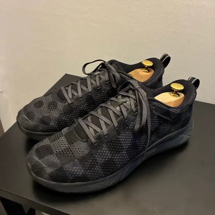 [BUNJANG] Hoka One One x Engineered Garments Hopara 2 Sneakers / 호카오네오네 x 엔지니어드가먼츠 / 후파나2 / 280