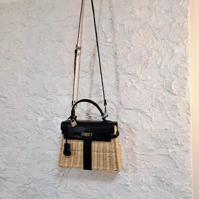 [BUNJANG] Fletter Handmade Rattan Mini Tote Bag/Crossbody Bag / 상태좋은  라탄 캘리백 (플리터제품) 핸드메이드 미니토트백