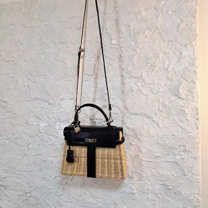 [BUNJANG] Fletter Handmade Rattan Mini Tote Bag/Crossbody Bag / 상태좋은  라탄 캘리백 (플리터제품) 핸드메이드 미니토트백