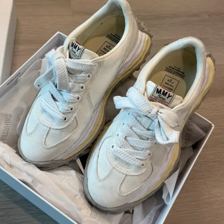 [BUNJANG] Mihara Yasuhiro Larry Canvas White Domestic Edition Size 44 / 미하라야스히로 래리 캔버스 화이트 매장판 44