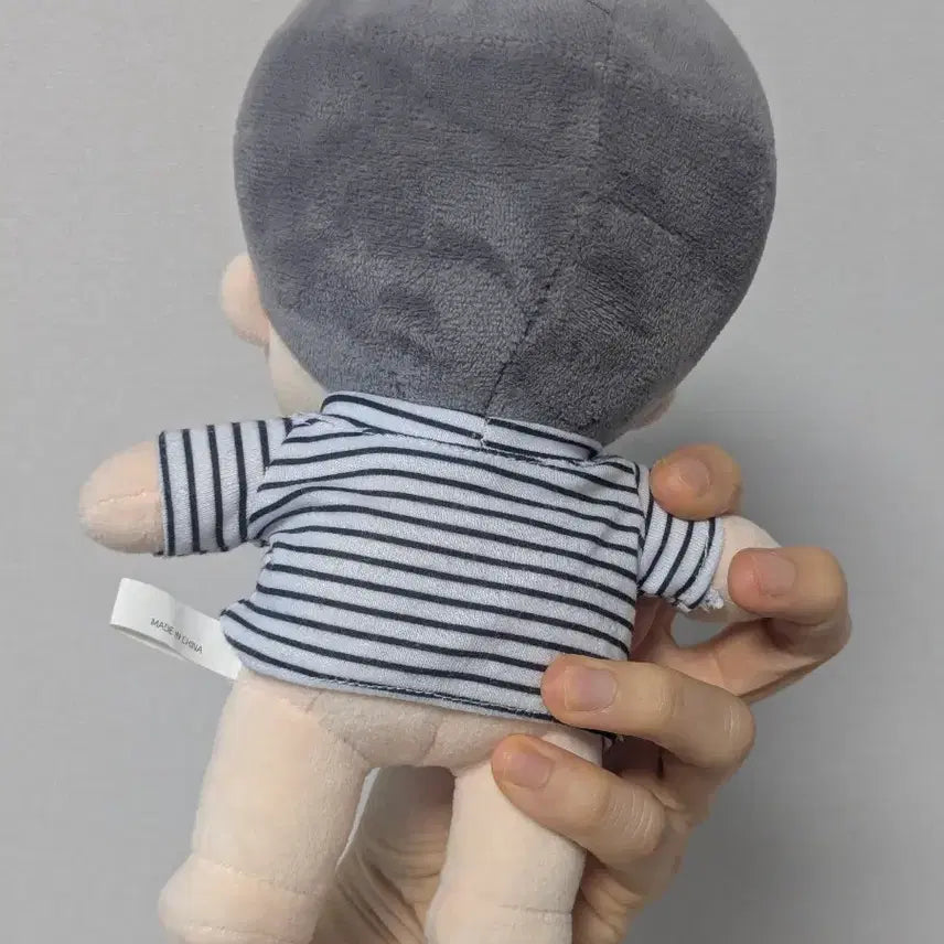 [BUNJANG] Hwang Minhyun Wanna One Plush Doll / 워너원 황민현 인형 새상품