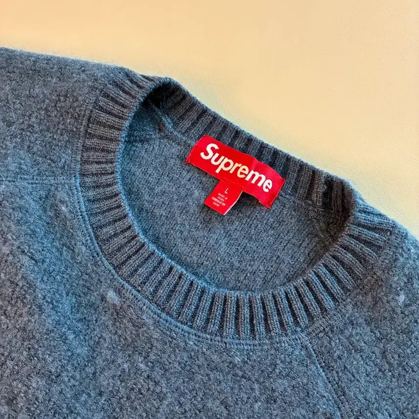 [BUNJANG] Supreme Terry Small Box Logo Sweater Blue 24FW / (L) 슈프림 테리 스몰 박스 스웨터 블루 - 24FW