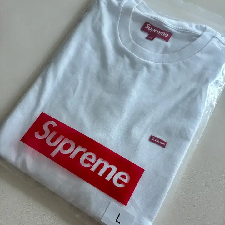 [BUNJANG] Supreme Small Box T-Shirt White / (L) 슈프림 스몰 박스 티셔츠 화이트 - 24SS