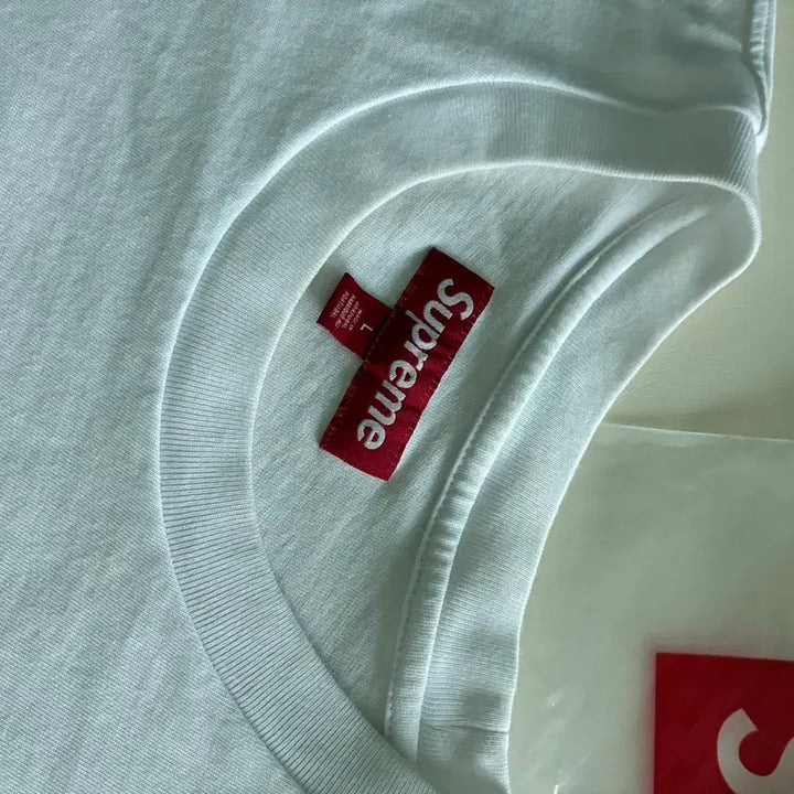 [BUNJANG] Supreme Small Box T-Shirt White / (L) 슈프림 스몰 박스 티셔츠 화이트 - 24SS