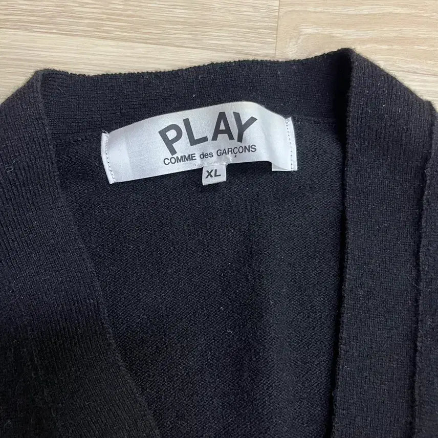 [BUNJANG] Comme des Garçons Black Heart Cardigan XL / 꼼데가르송 블랙 하트 가디건 XL