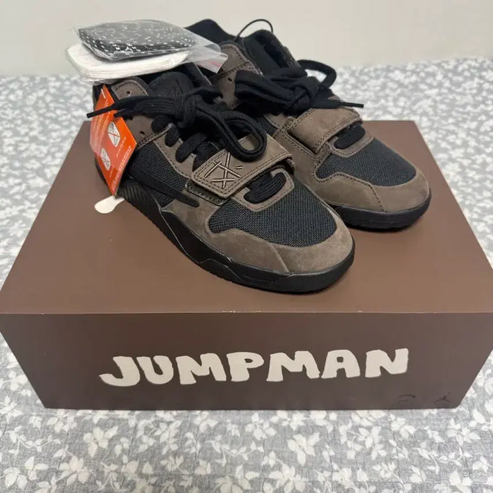 [BUNJANG] Jordan x Travis Scott Jumpman Jack TR Black and Dark Mocha / 조던 x 트래비스 스캇 점프맨 잭 TR 블랙 앤 다크 모카 255