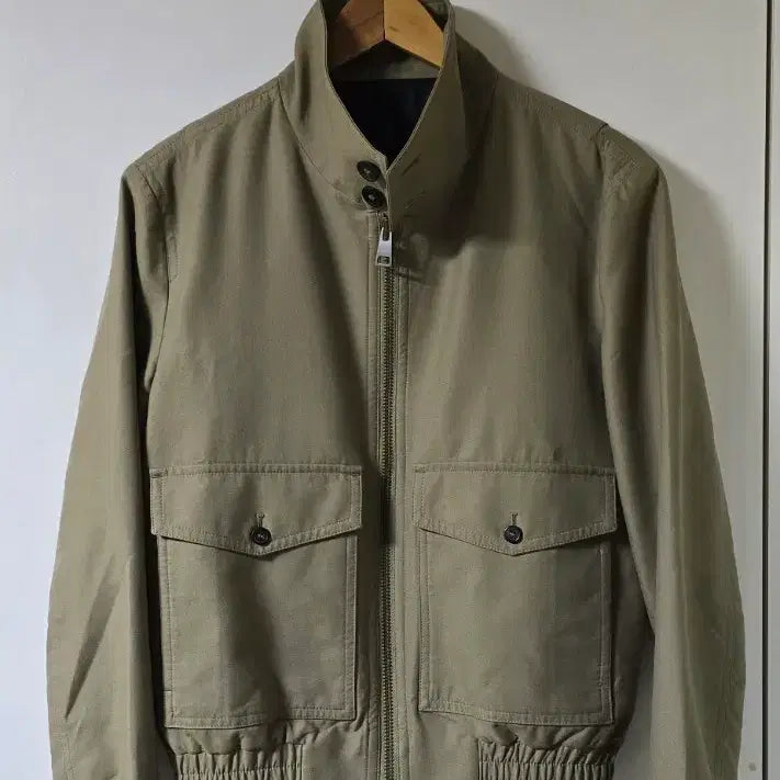 [BUNJANG] AMI Khaki Cotton Blend Harrington Bomber Jacket (Size S) / 아미(AMI) 카키 코튼 혼방 바라쿠타 봄버 자켓 S