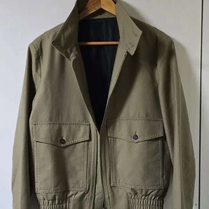 [BUNJANG] AMI Khaki Cotton Blend Harrington Bomber Jacket (Size S) / 아미(AMI) 카키 코튼 혼방 바라쿠타 봄버 자켓 S