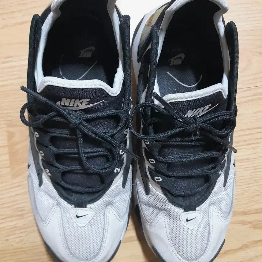 [BUNJANG] Nike Zoom 2K White/Black Sneakers Size 235 / 나이키 줌 2K 흰검 운동화 235