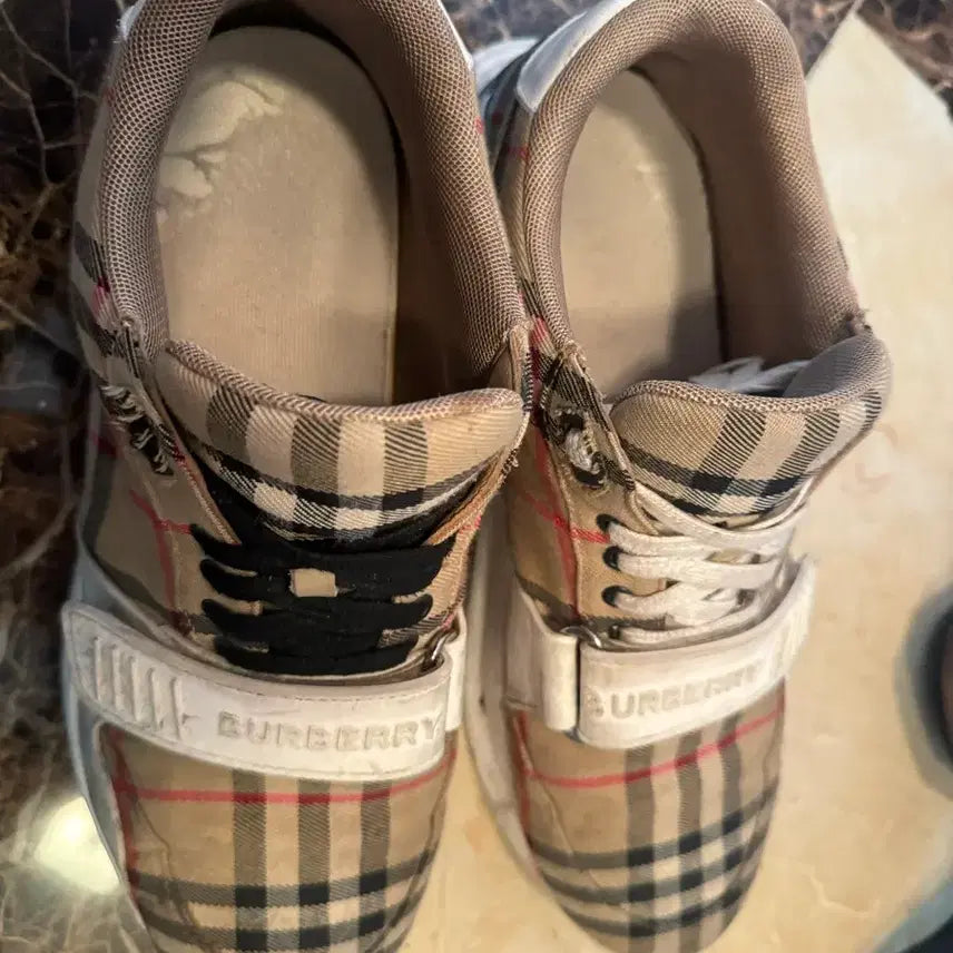 [BUNJANG] Burberry Blerry Suede Sneakers / 버버리 베르로 스니커즈 43 : 275~280