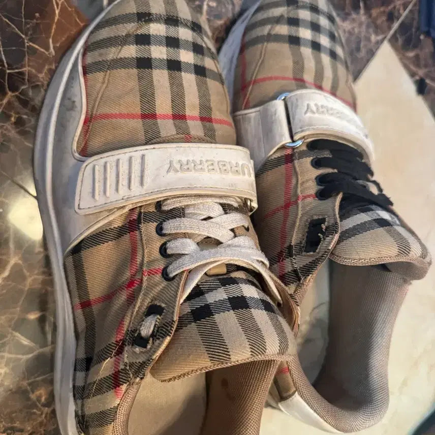 [BUNJANG] Burberry Blerry Suede Sneakers / 버버리 베르로 스니커즈 43 : 275~280