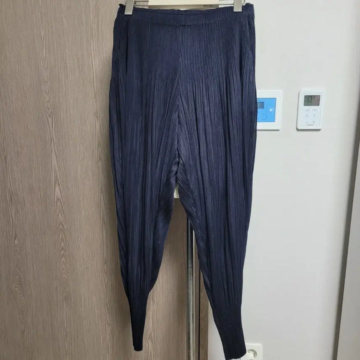 [BUNJANG] Pleated Jogger Pants Navy / 플리츠 조거 팬츠  네이비