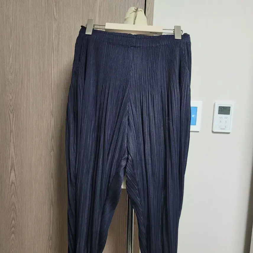 [BUNJANG] Pleated Jogger Pants Navy / 플리츠 조거 팬츠  네이비