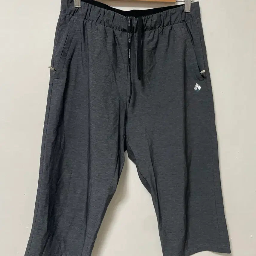 [BUNJANG] Montbell 7-Part Functional Span Banding Shorts Size 32-33 / 32-33 Mont bell 몽벨 기능성 스판 밴딩 7부반바지 정품