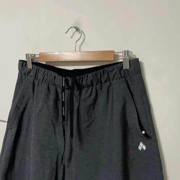 [BUNJANG] Montbell 7-Part Functional Span Banding Shorts Size 32-33 / 32-33 Mont bell 몽벨 기능성 스판 밴딩 7부반바지 정품