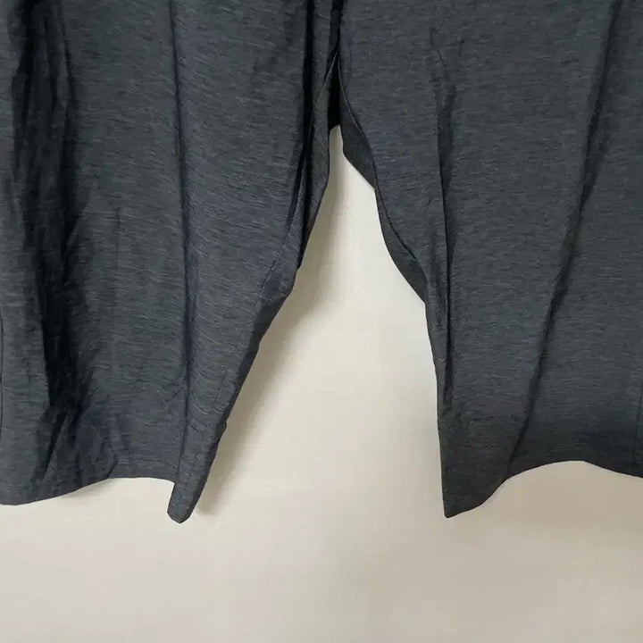 [BUNJANG] Montbell 7-Part Functional Span Banding Shorts Size 32-33 / 32-33 Mont bell 몽벨 기능성 스판 밴딩 7부반바지 정품