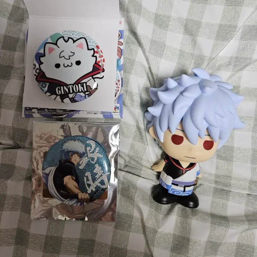[BUNJANG] Gintama Gintoki Sofubi Figure &amp; Badge Set / 은혼 긴토키 소피비피규어&amp;뱃지세트